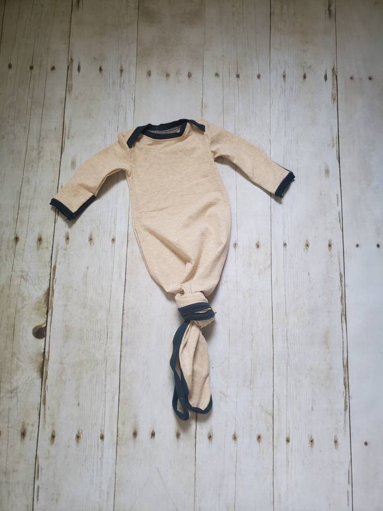 3m Knotted baby gown